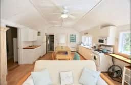 Hobie's Landing - Blissful lake Side Cottage on Winona Lake! - Image 3