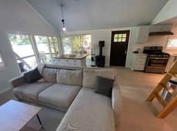 Berta's Lake Front Cottage on Winona Lake! - Image 3