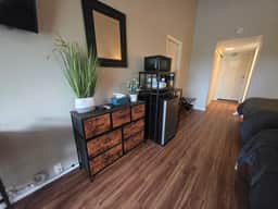 Cedar Lodge Room-Private Balcony Close to Weirs! - Image 3