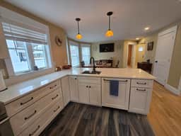 Stunning Meredith Condo w/ Water Access & Mooring - Image 3