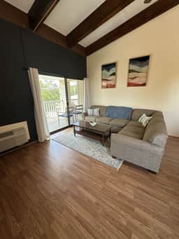 Spacious Family Condo close to Weirs Lake - Image 3