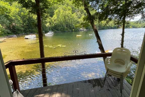 Berta's Lake Front Cottage on Winona Lake! - Image 1
