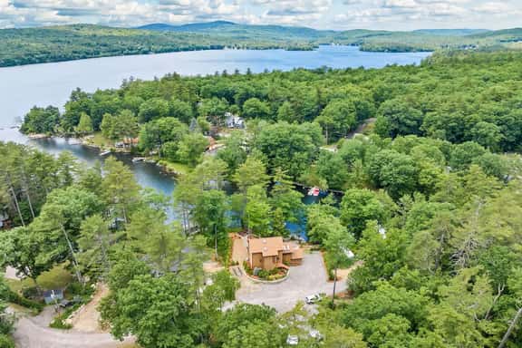 Amazing Water Front Property on Lake Waukewan in Meredith - Image 1