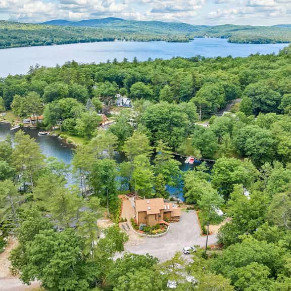 Amazing Water Front Property on Lake Waukewan in Meredith - Image 1