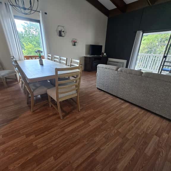 Weirs Beach Condo the Perfect Getaway Destination - Image 1