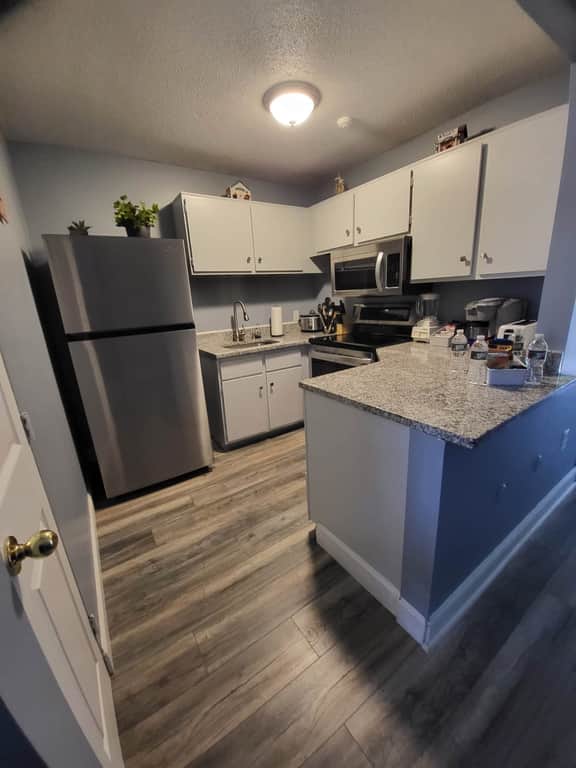 Spacious 2 Bdrm Condo Walking distance to Weirs Beach!! - Image 2