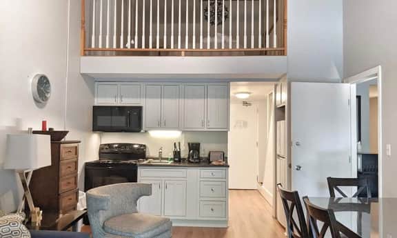 Cedar Lodge Condo w/ Loft and private balcony - Image 4