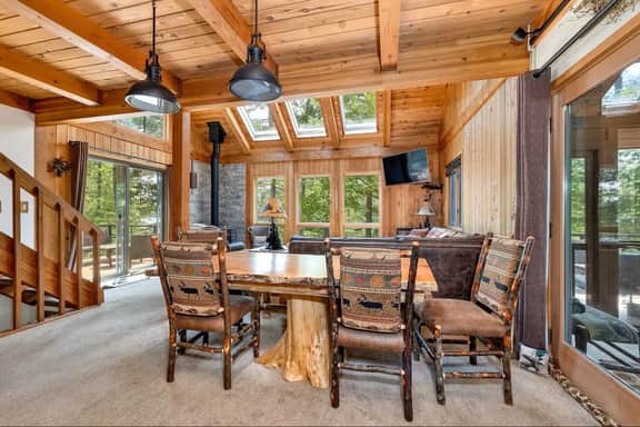 Amazing Water Front Property on Lake Waukewan in Meredith - Image 4