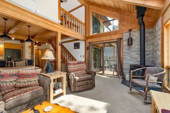 Amazing Water Front Property on Lake Waukewan in Meredith - Image 2
