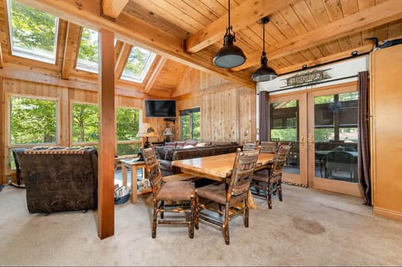 Amazing Water Front Property on Lake Waukewan in Meredith - Image 5