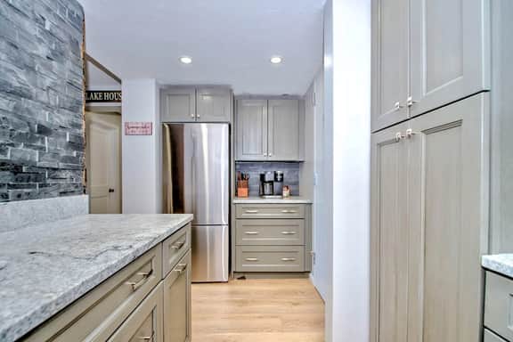 Cozy 1 Bedroom Condo with Lake Winni Views! - Image 5