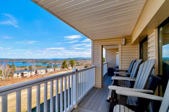 Cozy 1 Bedroom Condo with Lake Winni Views! - Image 2