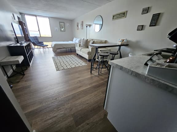 Cedar Lodge condo with mountain & lake Winnipesauke views! - Image 1