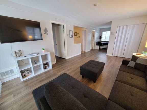 2 Bdrm Condo walking distance to Weirs Beach and much more!! - Image 1